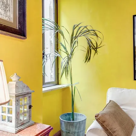 Spanish Steps Apartman *